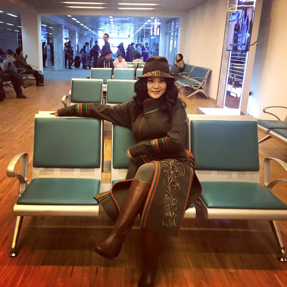 МУГЖ Т.Ариунаа АНУ-д аялан тоглолтоо хийхээр хүлгийн жолоо заллаа